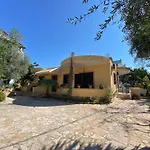 Zak\'S Apartments