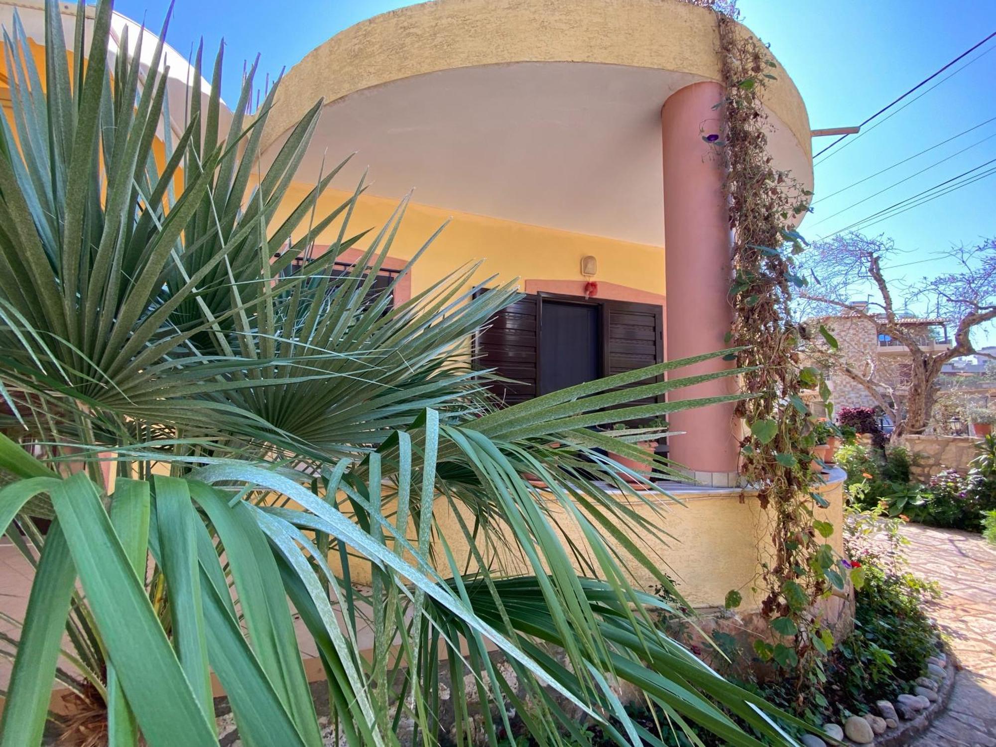 Zak's Guest house *